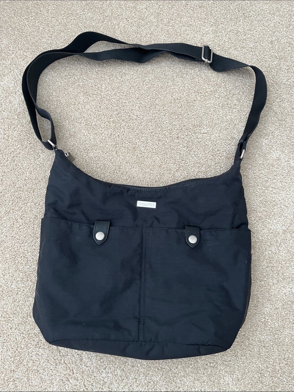 Baggallini Black Nylon Messenger Bag with Front Pockets